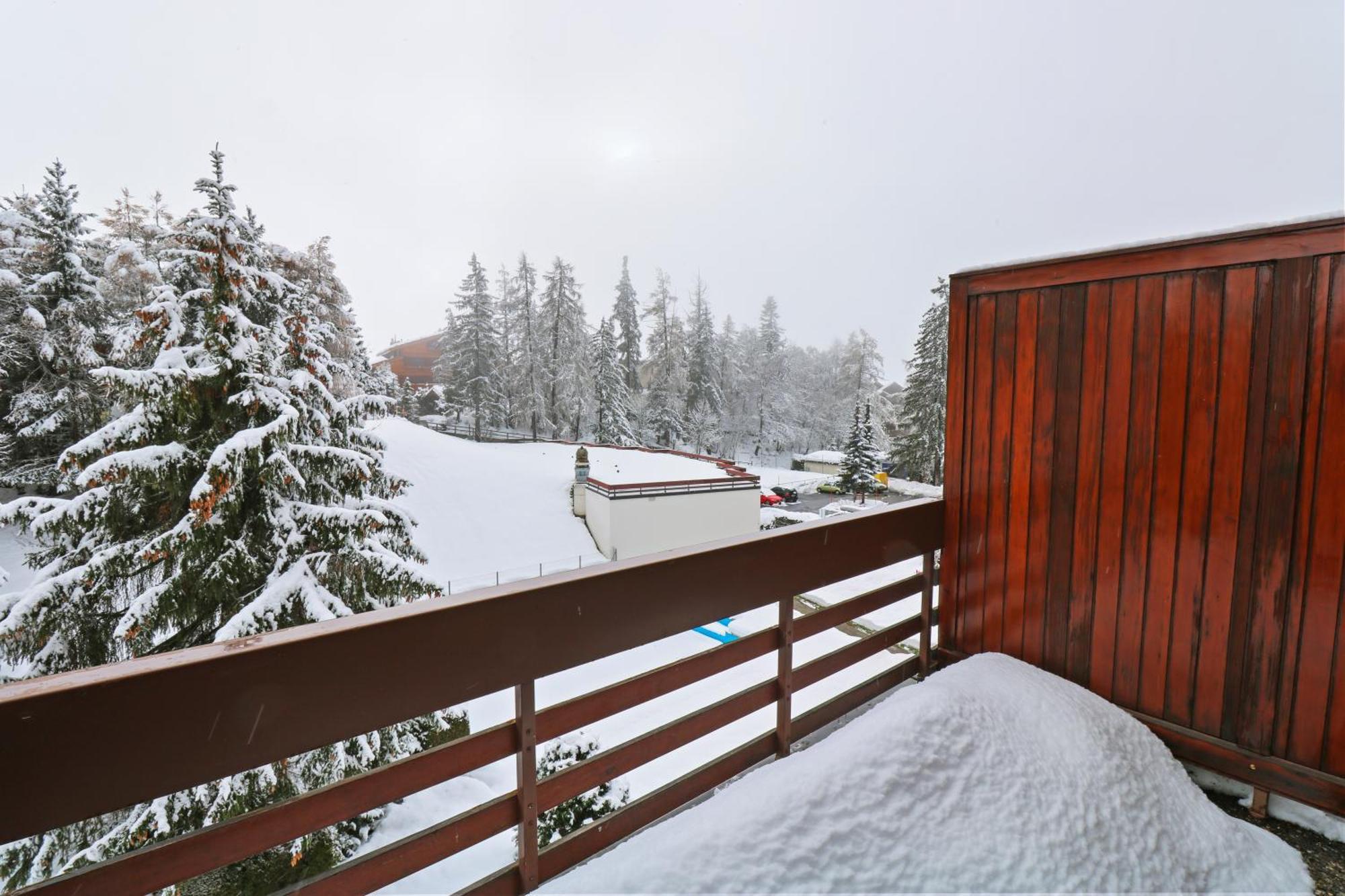 Joli Studio Avec Parking Gratuit Crans-Montana Exteriér fotografie
